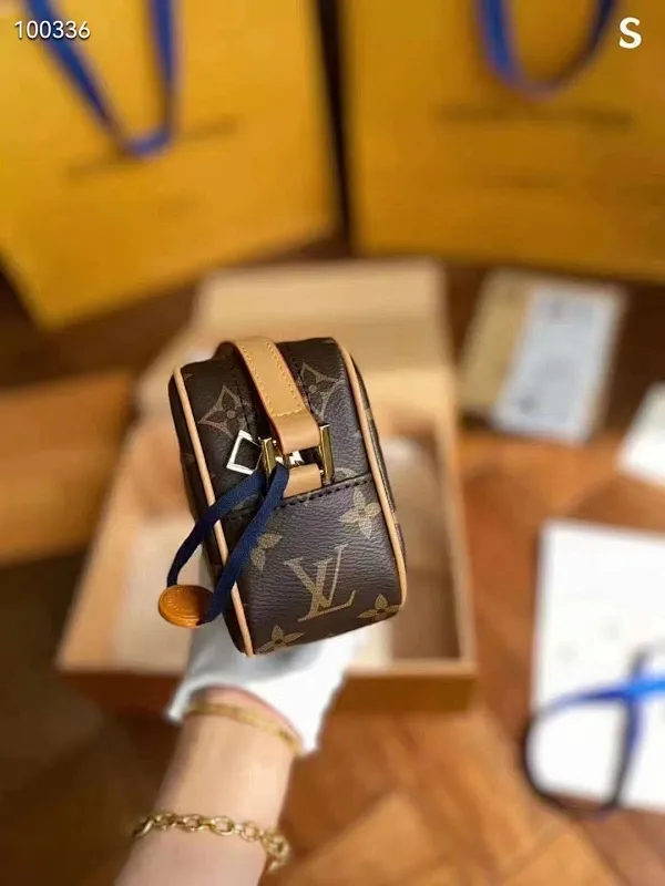 All categories Official website "Brand Women's Bags" Women's Bags 💙 LV fine imitation LV, high imitation LV bags, LV crossbody bags, 2023 official latest version LV crossbody bags, LV bag factory, recommended bags, size: 22CM