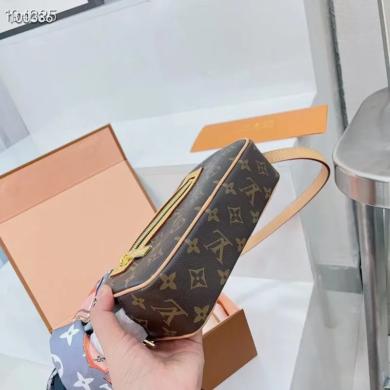 All categories Official website "Brand Women's Bags" Women's Bags 💙 LV fine imitation LV, high imitation LV bags, LV crossbody bags, 2023 official latest version LV crossbody bags, LV bag factory, recommended bags, size: 22CM