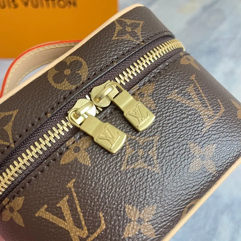 All Categories Official Website "Brand Women's Bags" Women's Bags 💙 LV 2025 New LV Cosmetic Bag