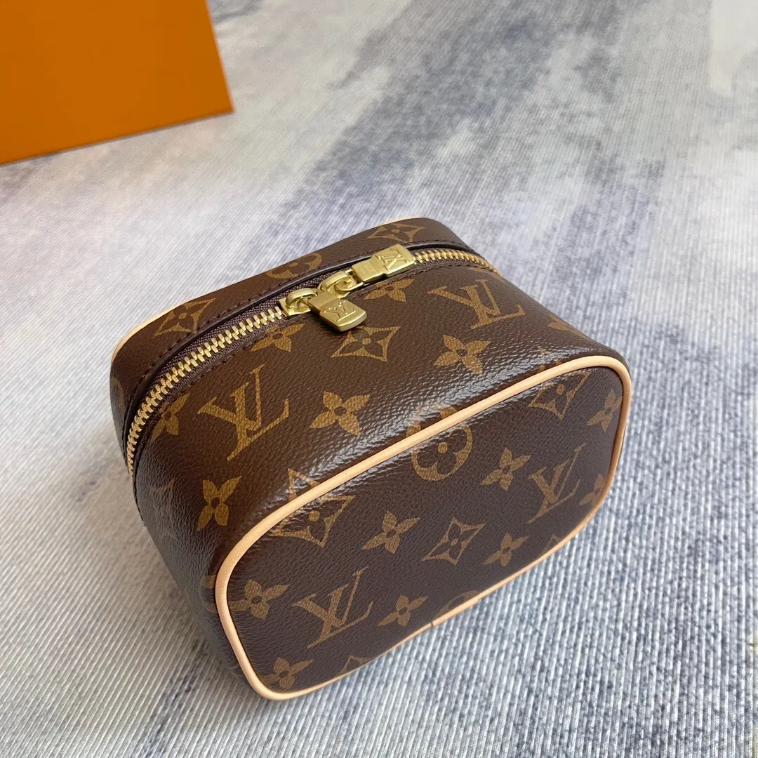 All Categories Official Website "Brand Women's Bags" Women's Bags 💙 LV 2025 New LV Cosmetic Bag