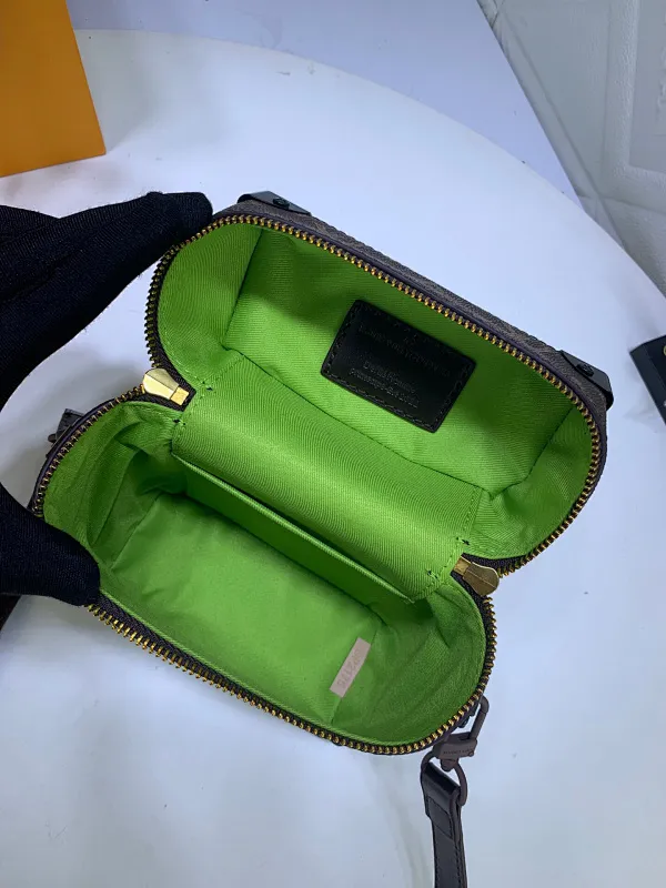 All categories Official website "Brand Women's Bags" Women's Bags 💙 LV 2022 official new LV vertical box mobile phone bag wholesale 58001600