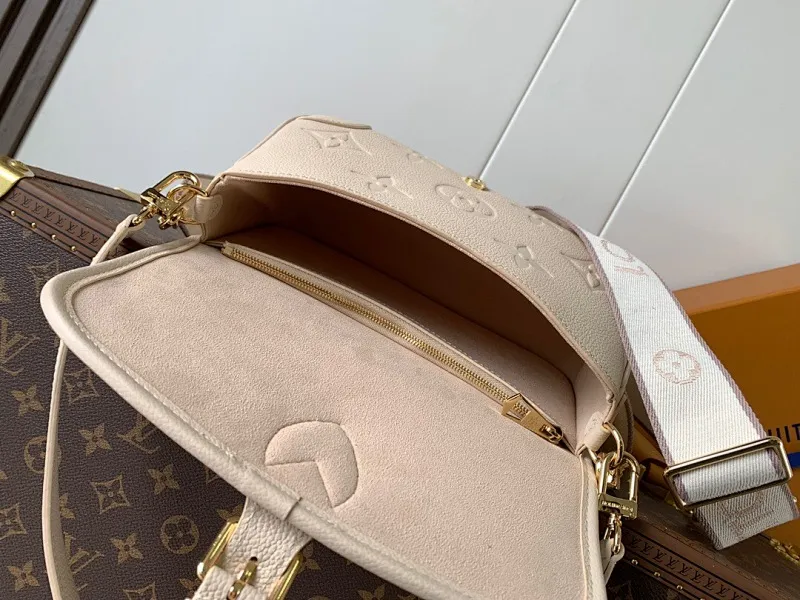 All Categories Official Website "Brand Women's Bags" Women's Bags 💙 LV 2025 New LV Crossbody Bag