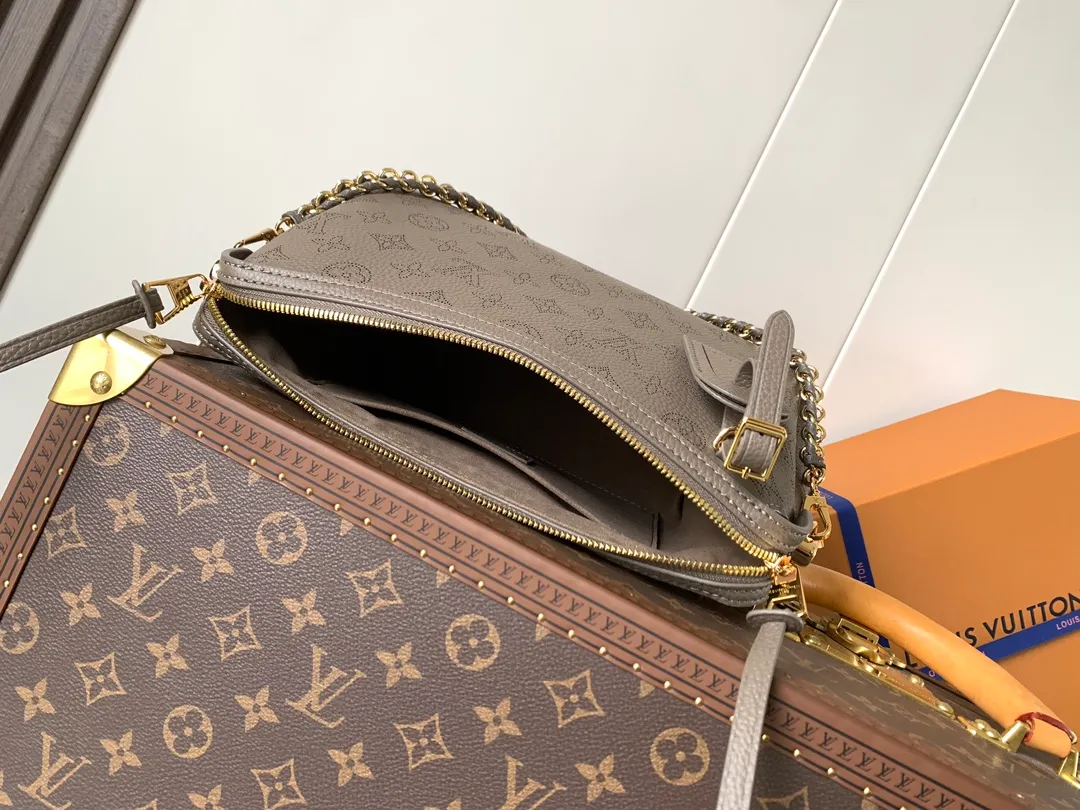 All Categories Official Website "Brand Women's Bags" Women's Bags 💙 LV 2026 New LV Crossbody Bag