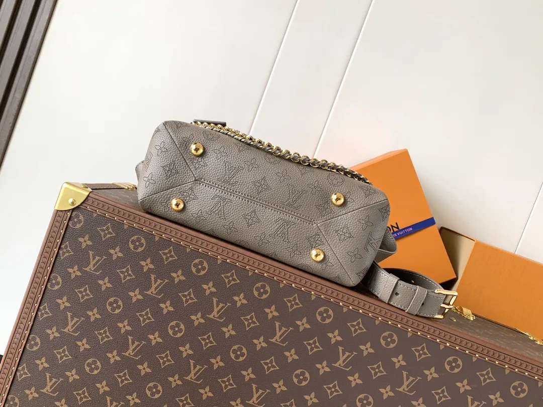All Categories Official Website "Brand Women's Bags" Women's Bags 💙 LV 2026 New LV Crossbody Bag