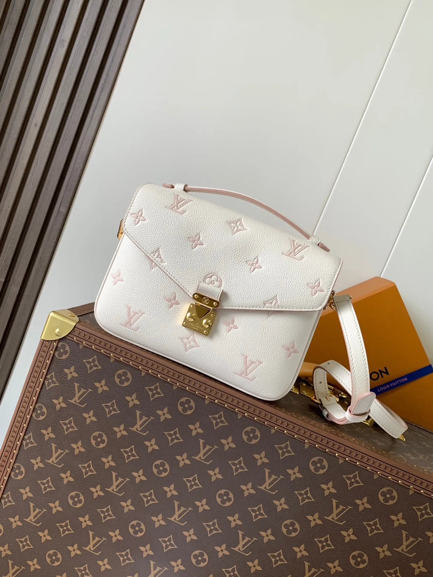 All Categories Official Website "Brand Women's Bags" Women's Bags 💙 LV 2025 New LV Crossbody Bag