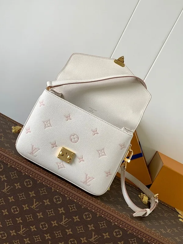 All Categories Official Website "Brand Women's Bags" Women's Bags 💙 LV 2025 New LV Crossbody Bag