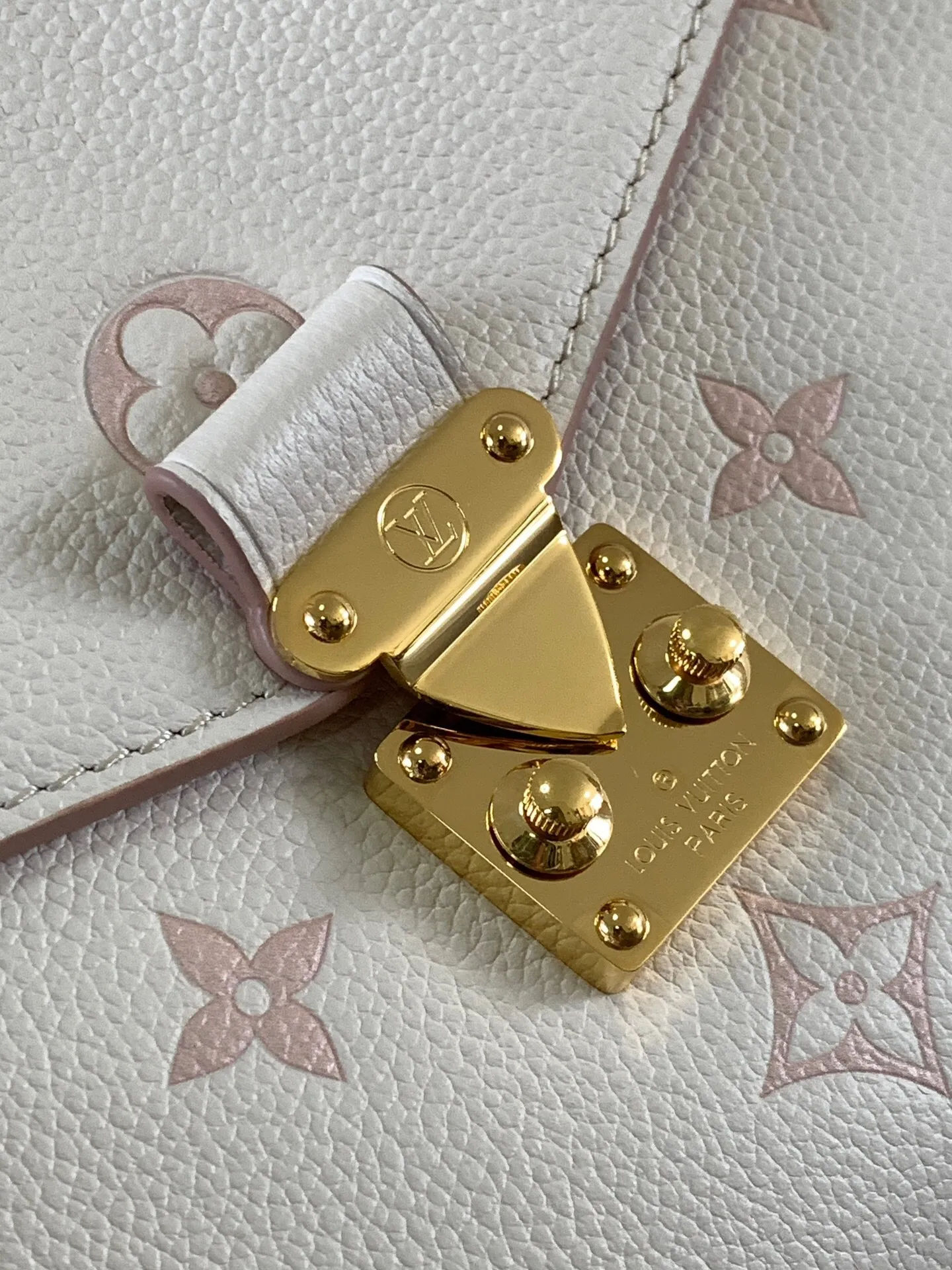 All Categories Official Website "Brand Women's Bags" Women's Bags 💙 LV 2025 New LV Crossbody Bag