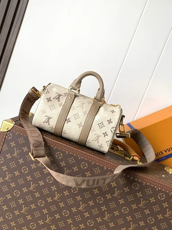 All Categories Official Website "Brand Women's Bags" Women's Bags 💙 LV 2026 New LV Crossbody Bag
