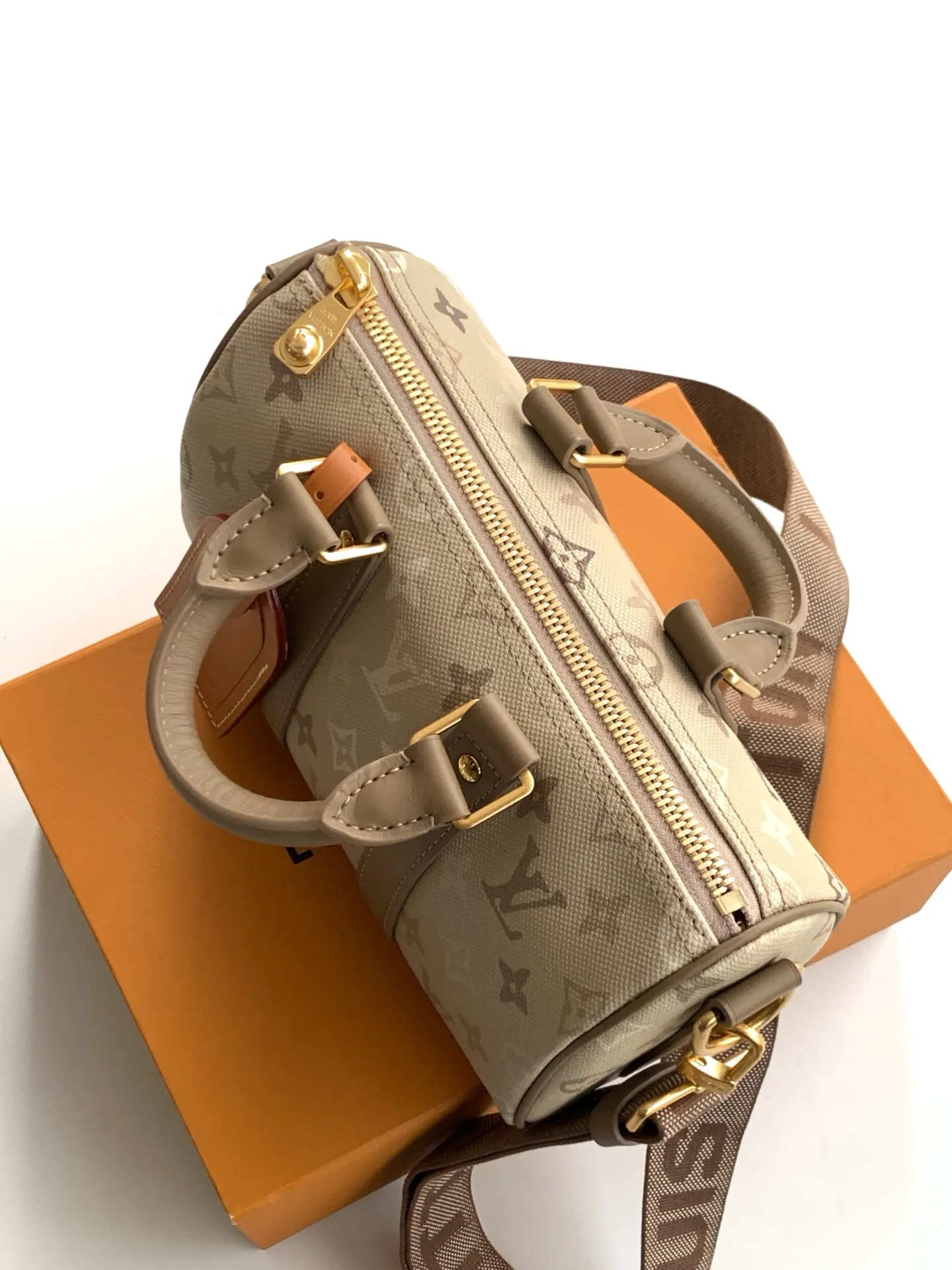 All Categories Official Website "Brand Women's Bags" Women's Bags 💙 LV 2026 New LV Crossbody Bag