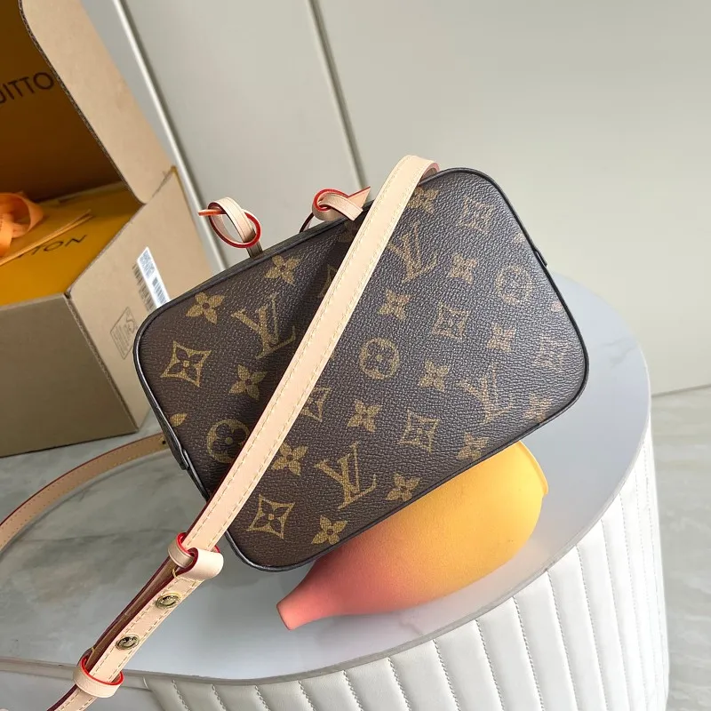 All Categories Official Website "Brand Women's Bags" Women's Bags 💙 LV LV 2026 New Crossbody Shoulder Bag