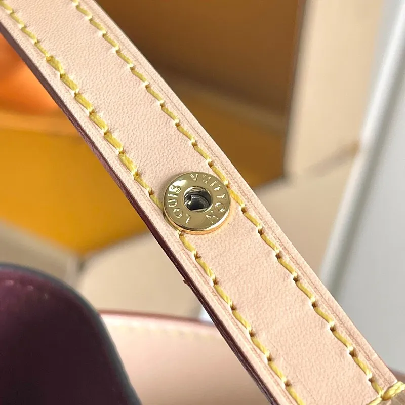 All Categories Official Website "Brand Women's Bags" Women's Bags 💙 LV LV 2026 New Crossbody Shoulder Bag