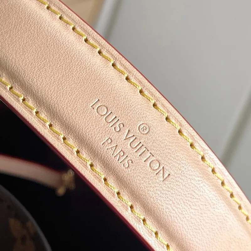 All Categories Official Website "Brand Women's Bags" Women's Bags 💙 LV LV 2026 New Crossbody Shoulder Bag