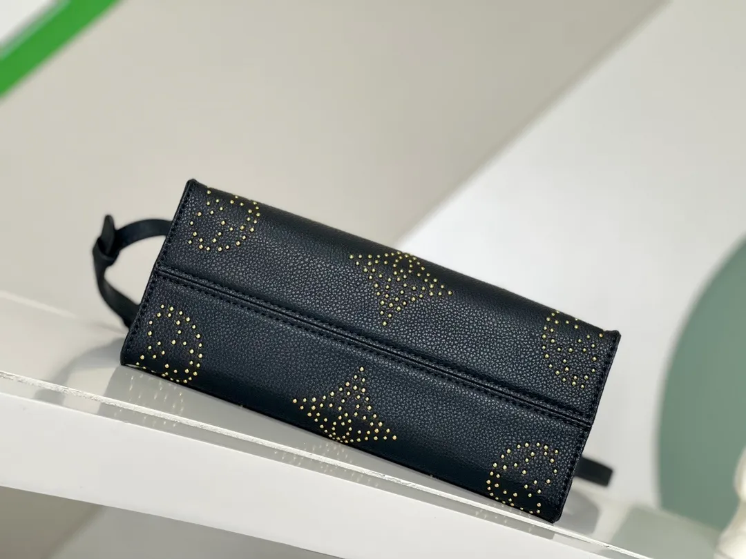 All Categories Official Website "Brand Women's Bags" Women's Bags 💙 LV 2026 New LV Crossbody Bag
