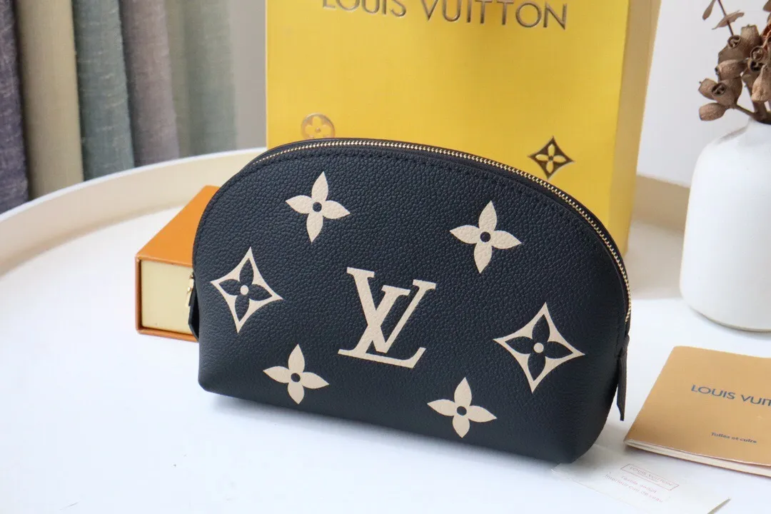 All Categories Official Website "Brand Women's Bags" Women's Bags 💙 LV 2025 New LV Cosmetic Bag