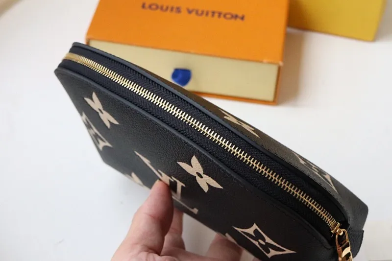 All Categories Official Website "Brand Women's Bags" Women's Bags 💙 LV 2025 New LV Cosmetic Bag