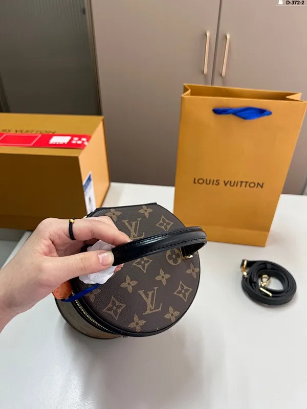 All Categories Official Website "Brand Women's Bags" Women's Bags 💙 LV 2025 New LV Crossbody Bag