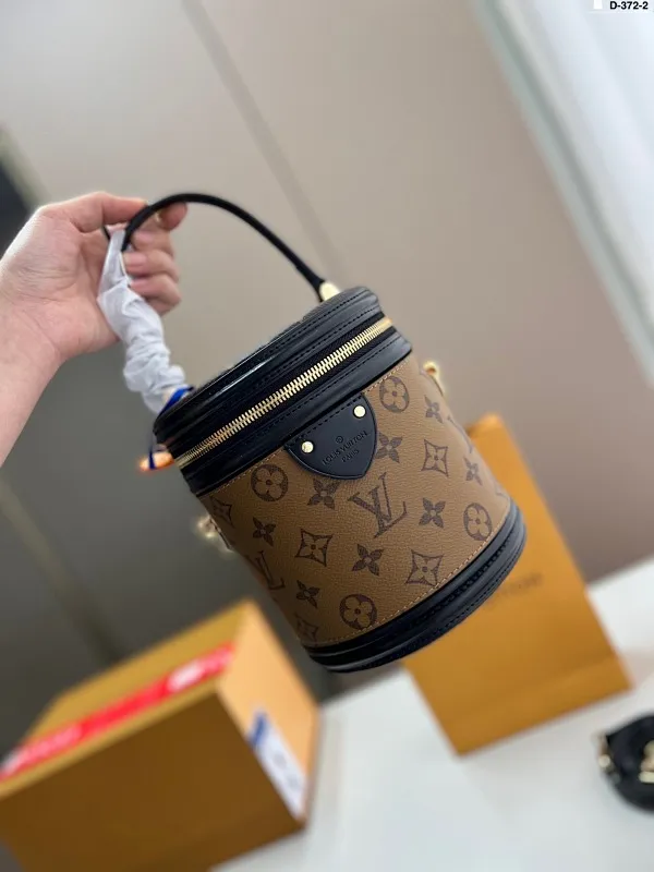 All Categories Official Website "Brand Women's Bags" Women's Bags 💙 LV 2025 New LV Crossbody Bag