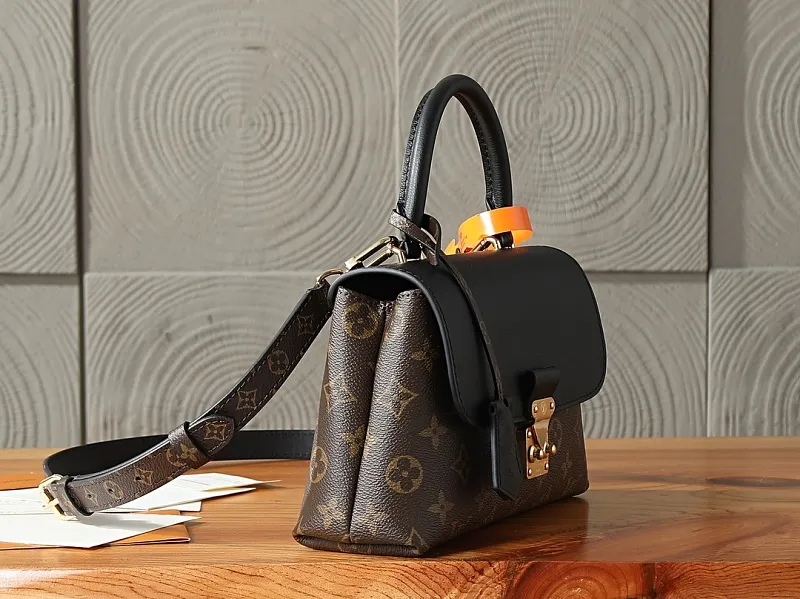 All Categories Official Website "Brand Women's Bags" Women's Bags 💙 LV LV 2026 New Crossbody Shoulder Bag