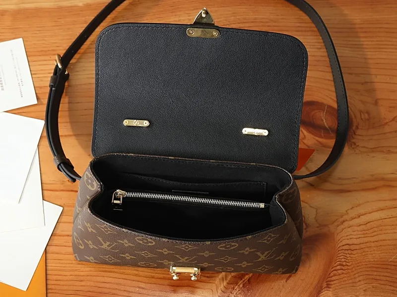 All Categories Official Website "Brand Women's Bags" Women's Bags 💙 LV LV 2026 New Crossbody Shoulder Bag