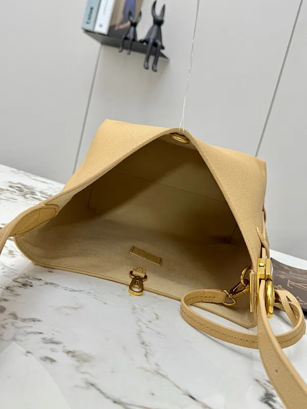 All Categories Official Website "Brand Women's Bags" Women's Bags 💙 LV 2025 New LV Crossbody Bag