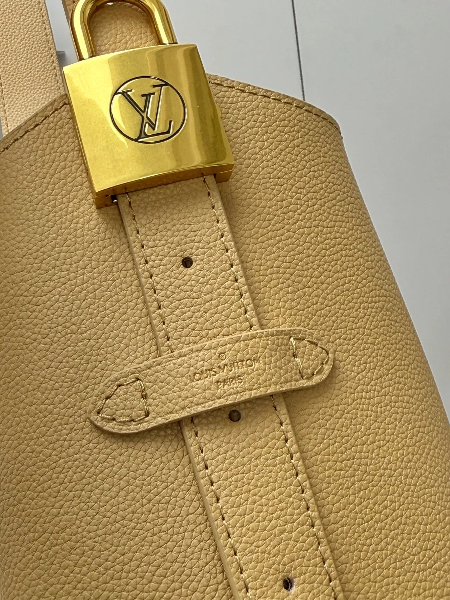 All Categories Official Website "Brand Women's Bags" Women's Bags 💙 LV 2025 New LV Crossbody Bag