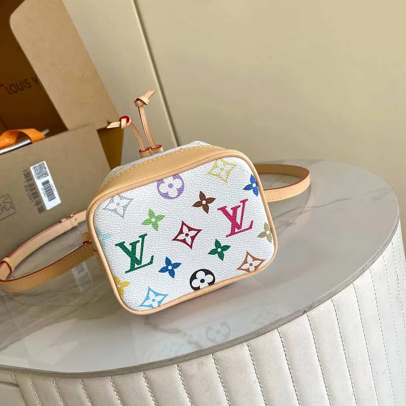 All Categories Official Website "Brand Women's Bags" Women's Bags 💙 LV LV 2026 New Crossbody Shoulder Bag