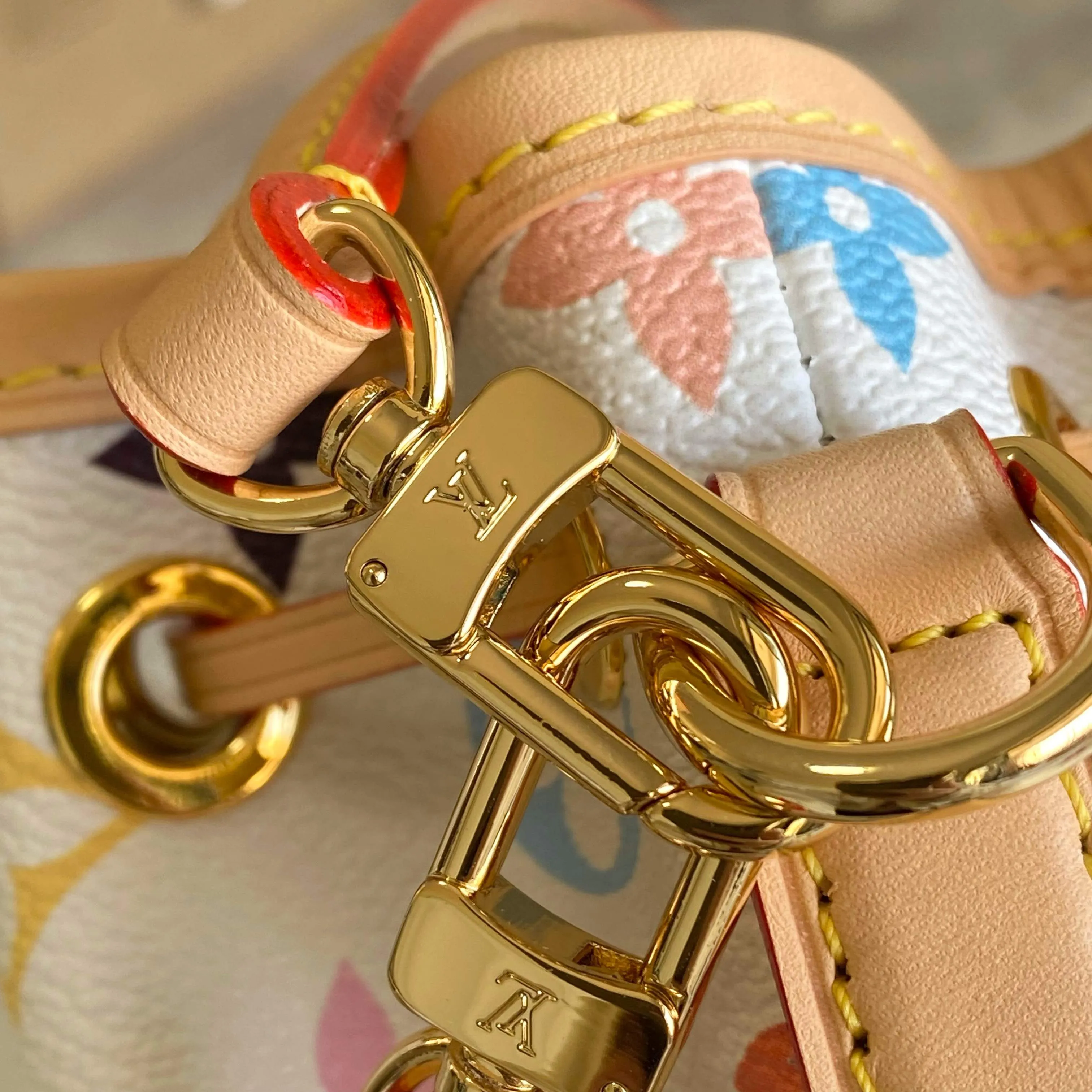 All Categories Official Website "Brand Women's Bags" Women's Bags 💙 LV LV 2026 New Crossbody Shoulder Bag