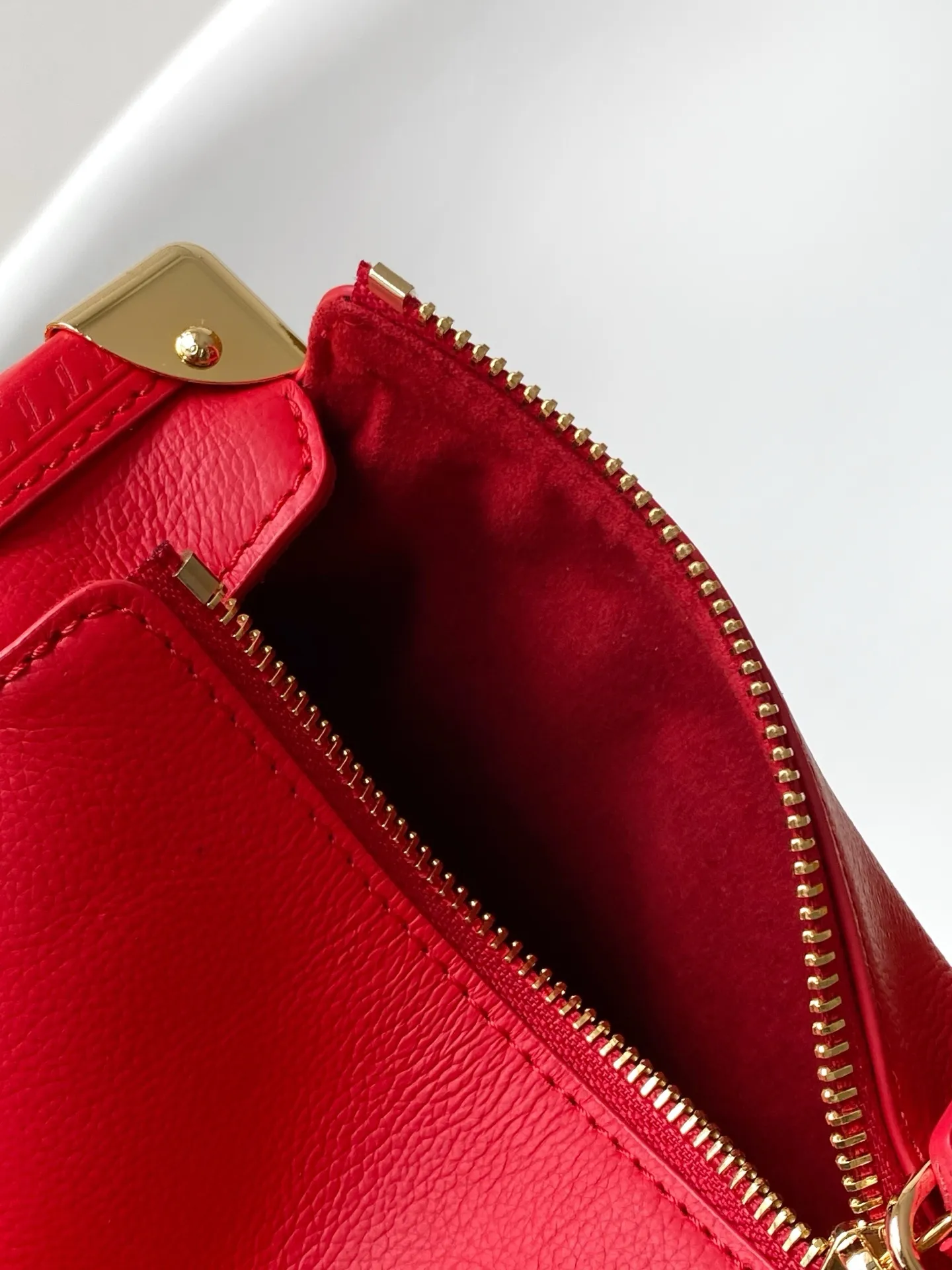 All Categories Official Website "Brand Women's Bags" Women's Bags 💙 LV 2026 New LV Crossbody Bag