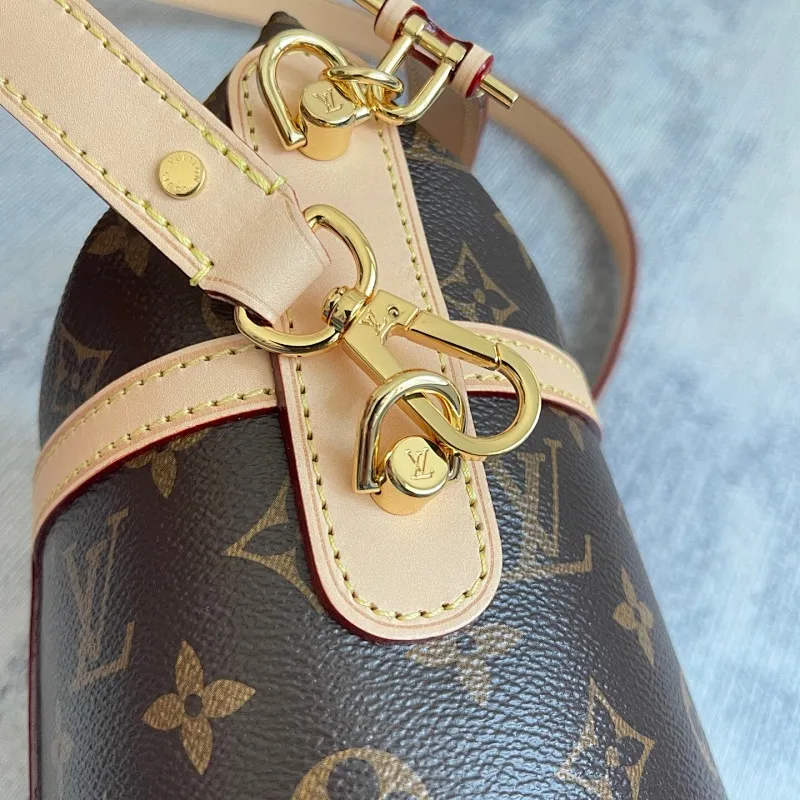 All Categories Official Website "Brand Women's Bags" Women's Bags 💙 LV 2025 New LV Crossbody Bag