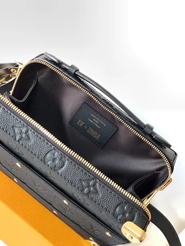 All Categories Official Website "Brand Women's Bags" Women's Bags 💙 LV 2026 New LV Crossbody Bag
