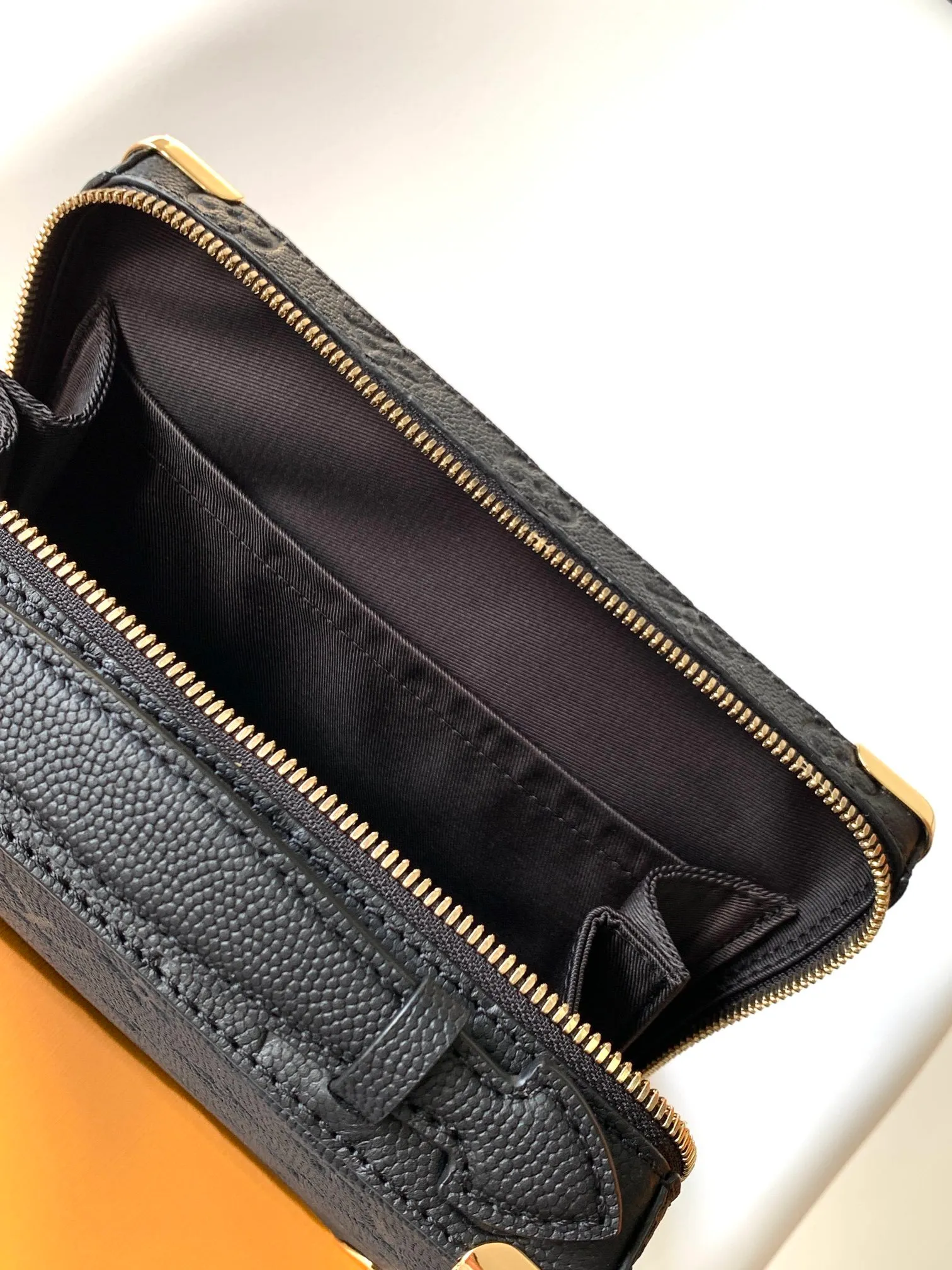 All Categories Official Website "Brand Women's Bags" Women's Bags 💙 LV 2026 New LV Crossbody Bag