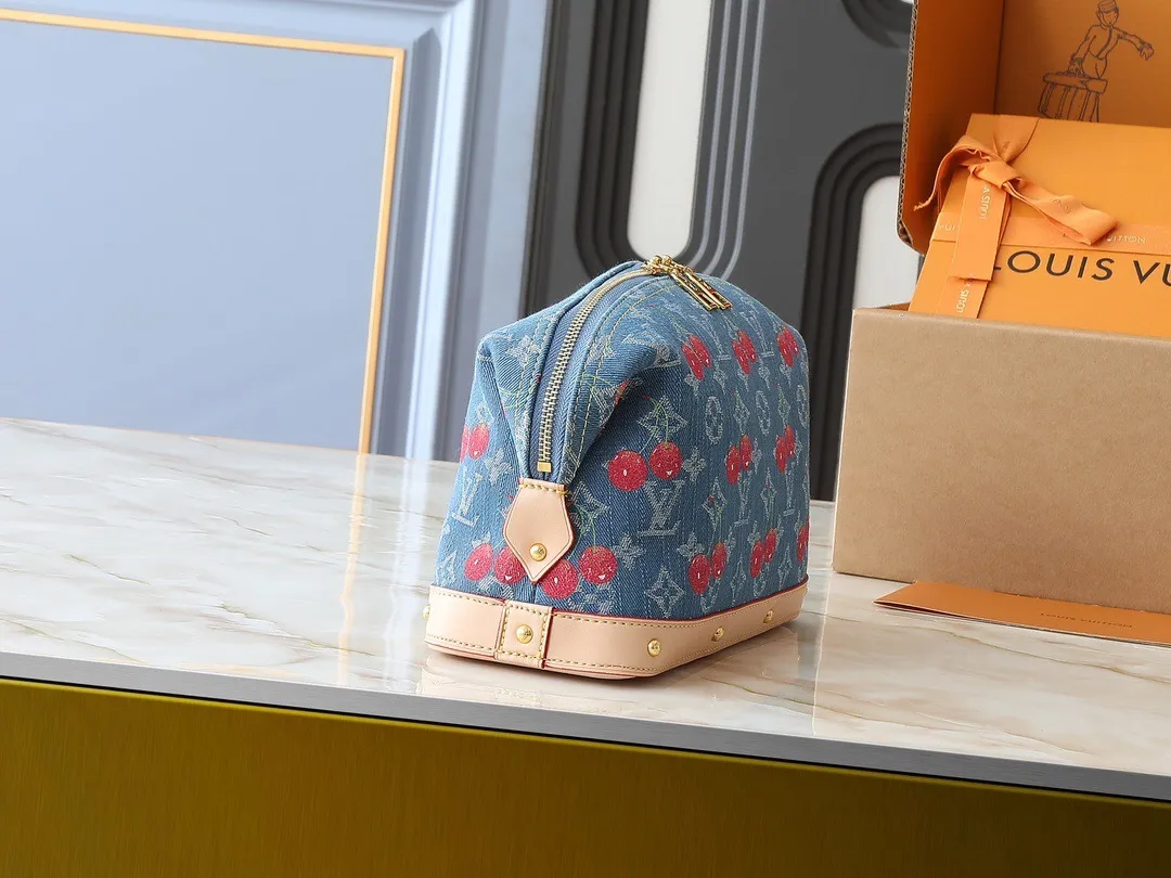 All Categories Official Website "Brand Women's Bags" Women's Bags 💙 LV 2025 New LV Cosmetic Bag
