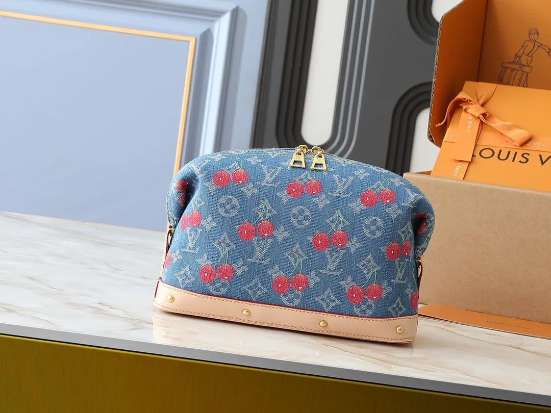 All Categories Official Website "Brand Women's Bags" Women's Bags 💙 LV 2025 New LV Cosmetic Bag
