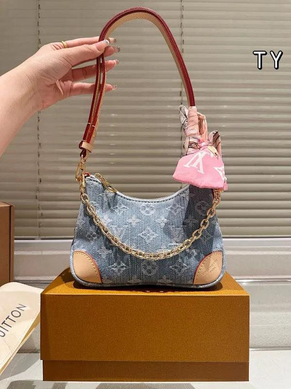 All categories Official website "Brand Women's Bags" Women's Bags 💙 LV 2025 new LV armpit bag