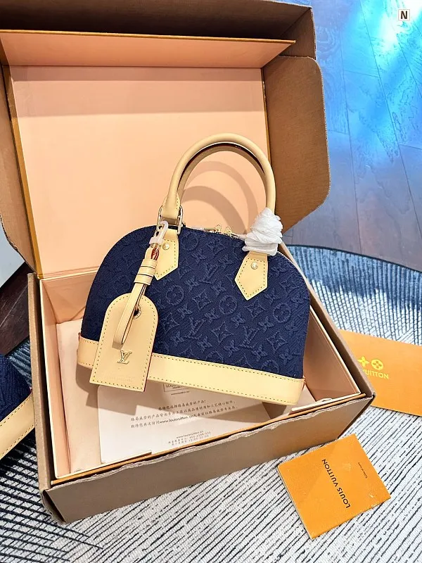 All Categories Official Website "Brand Women's Bags" Women's Bags 💙 LV 2026 New LV Crossbody Bag