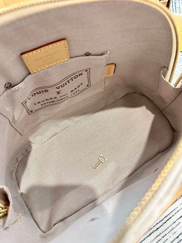 All Categories Official Website "Brand Women's Bags" Women's Bags 💙 LV 2026 New LV Crossbody Bag