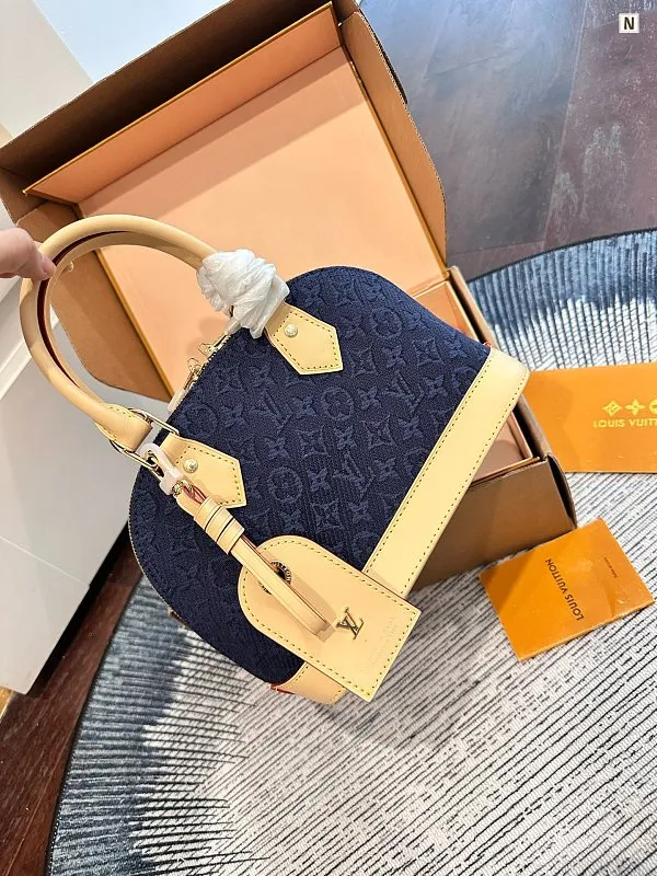 All Categories Official Website "Brand Women's Bags" Women's Bags 💙 LV 2026 New LV Crossbody Bag