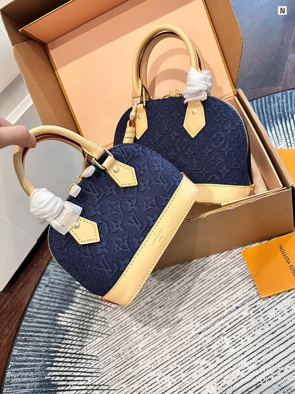 All Categories Official Website "Brand Women's Bags" Women's Bags 💙 LV 2026 New LV Crossbody Bag