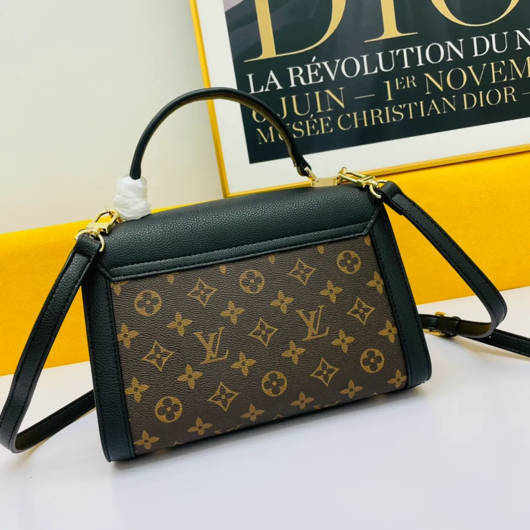 All categories Official website "Brand Women's Bags" Women's Bags 💙 LV 2022 official new LV patented cowhide crossbody bag wholesale 58002100 High quality Size: 26-18-8 CM