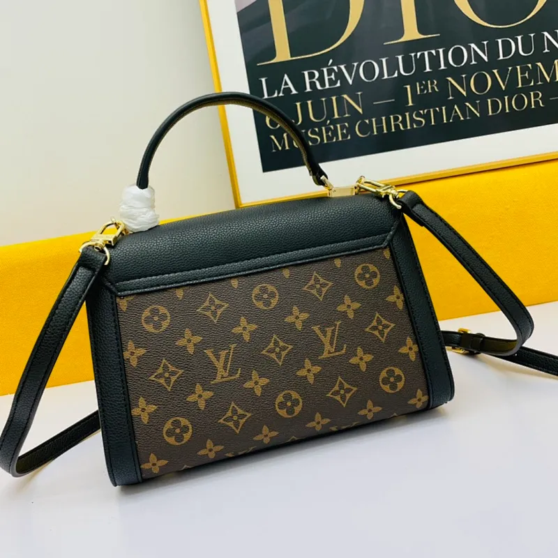 All categories Official website "Brand Women's Bags" Women's Bags 💙 LV 2022 official new LV patented cowhide crossbody bag wholesale 58002100 High quality Size: 26-18-8 CM