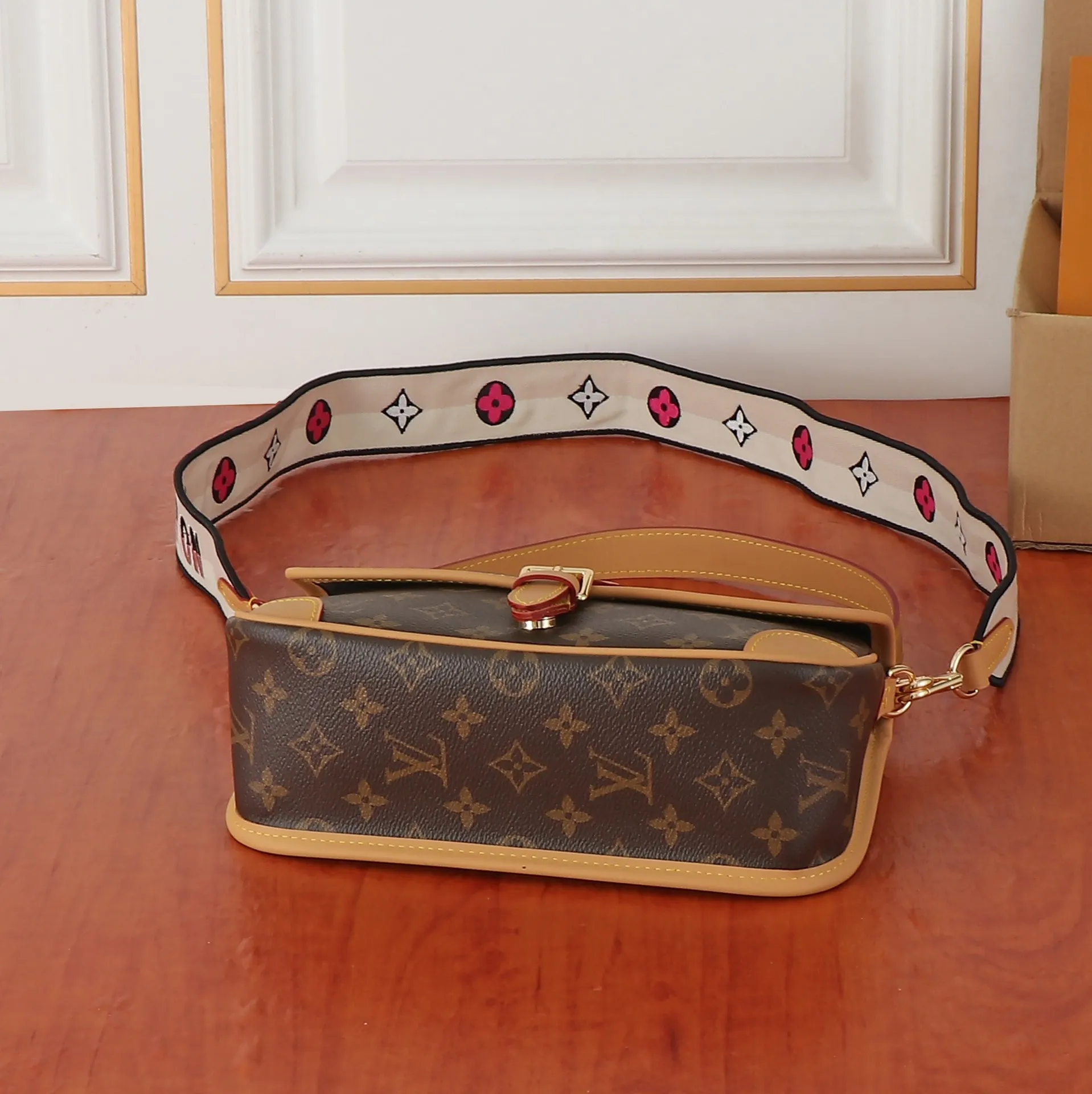 All Categories Official Website "Brand Women's Bags" Women's Bags 💙 LV 2025 New LV Crossbody Bag