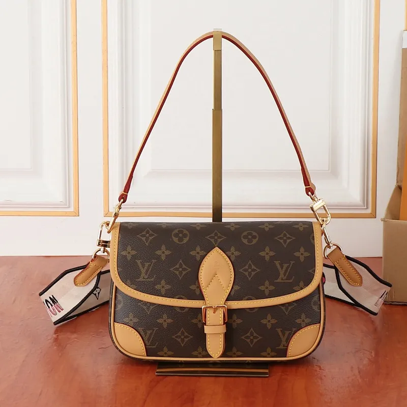 All Categories Official Website "Brand Women's Bags" Women's Bags 💙 LV 2025 New LV Crossbody Bag