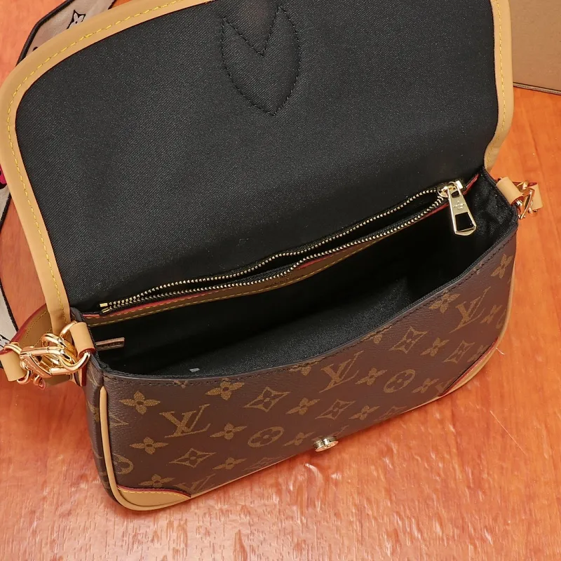 All Categories Official Website "Brand Women's Bags" Women's Bags 💙 LV 2025 New LV Crossbody Bag