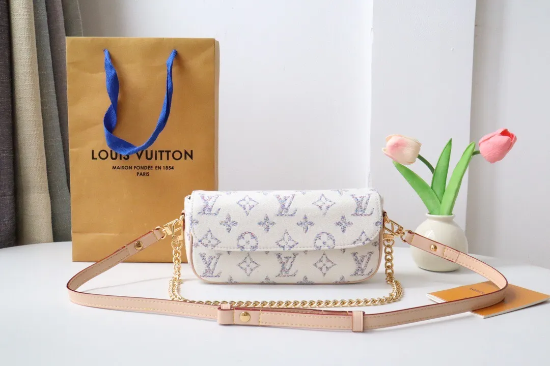 All Categories Official Website "Brand Women's Bags" Women's Bags 💙 LV 2025 New LV Crossbody Bag
