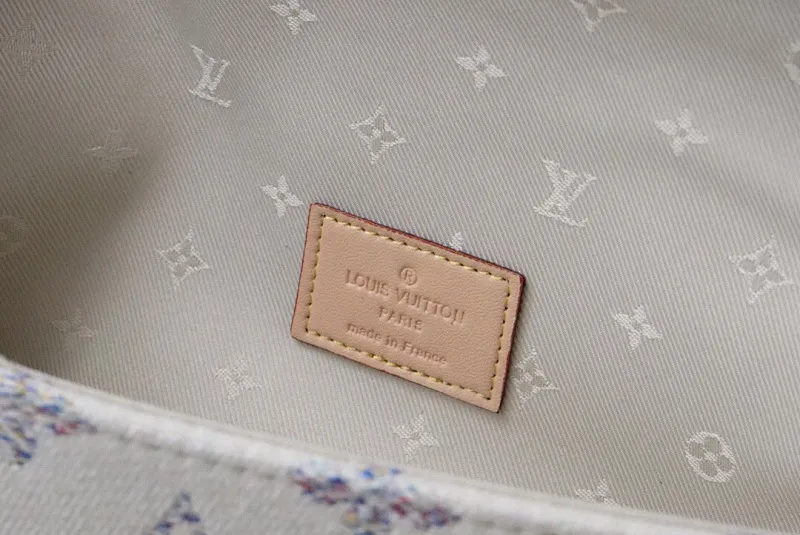 All Categories Official Website "Brand Women's Bags" Women's Bags 💙 LV 2025 New LV Crossbody Bag