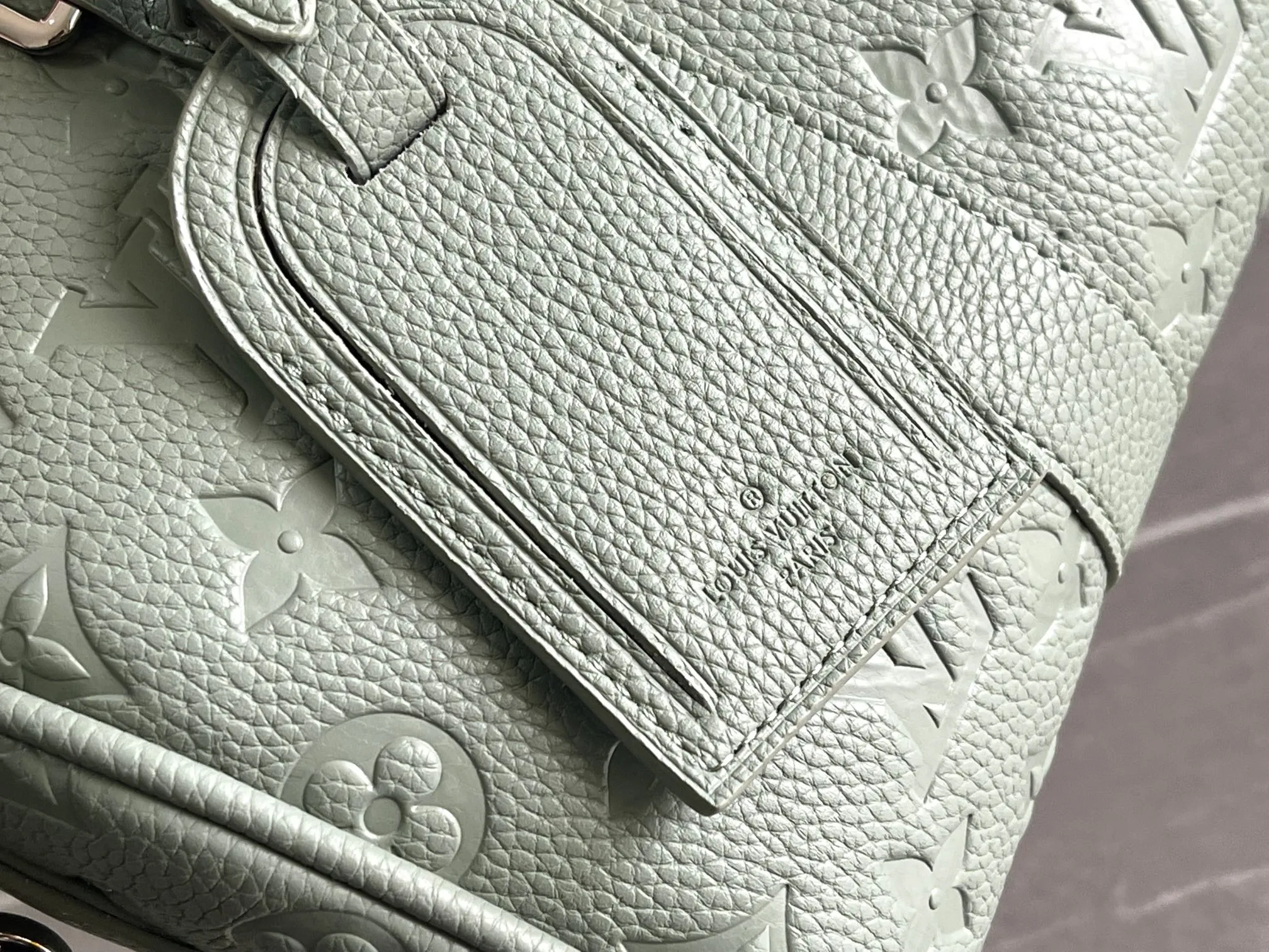 All Categories 💚 Authentic Grade Bags 💚 LV 2026 New LV Top Replica Crossbody Shoulder Bag