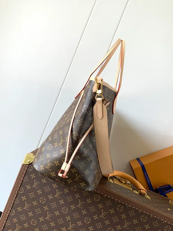 All categories Official website "Brand Women's Bags" Women's Bags 💙 LV 2026 new LV hand-held crossbody bag