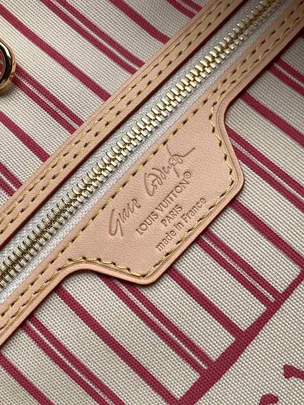 All categories Official website "Brand Women's Bags" Women's Bags 💙 LV 2026 new LV hand-held crossbody bag