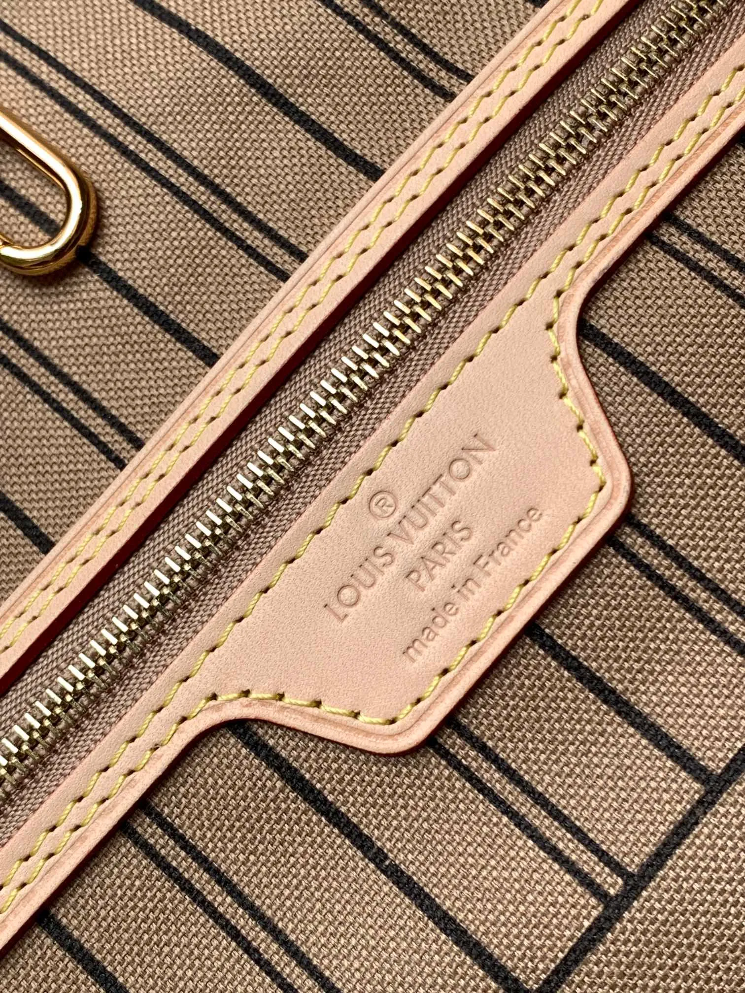 All categories Official website "Brand Women's Bags" Women's Bags 💙 LV 2026 new LV hand-held crossbody bag