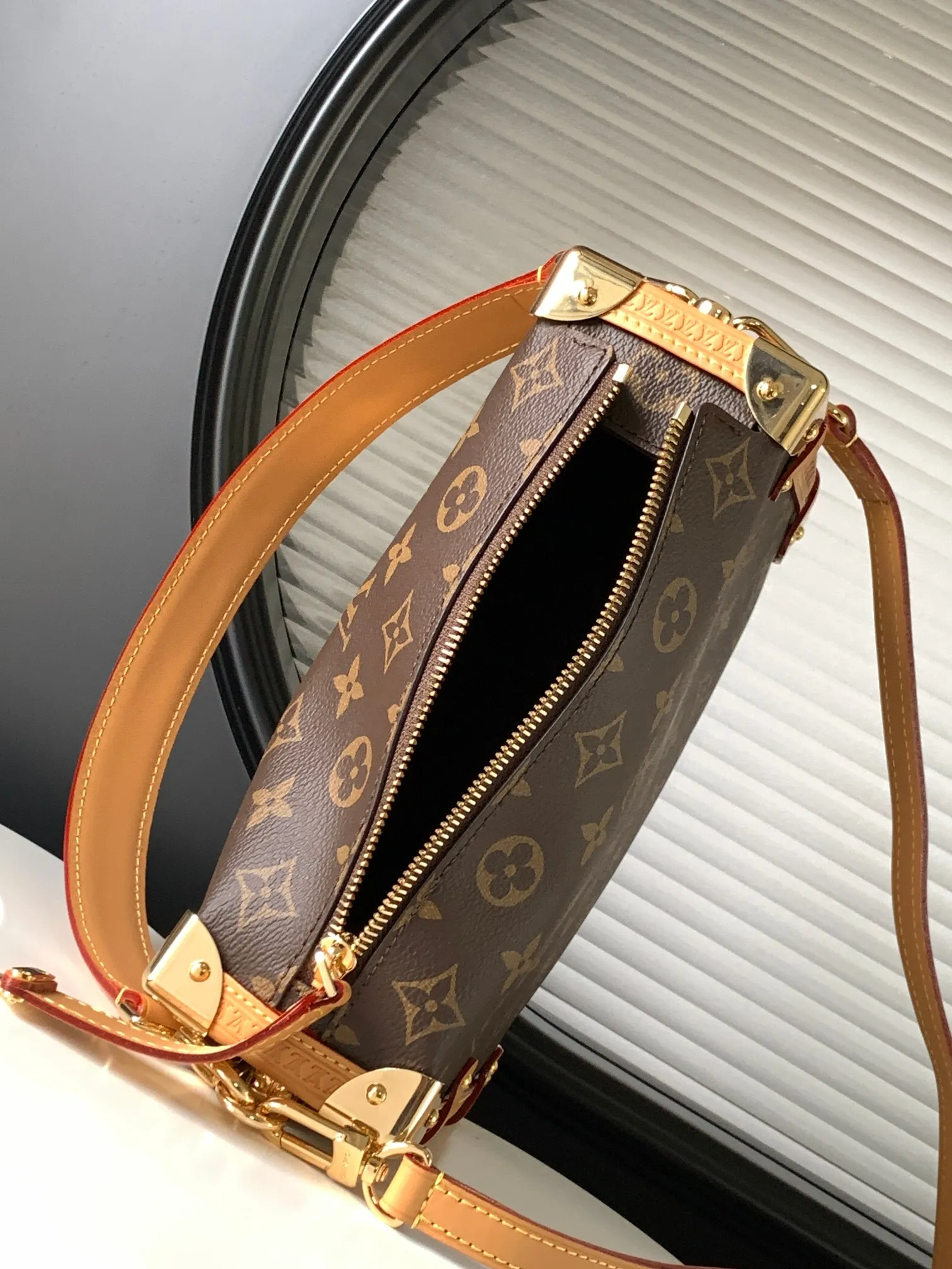 All Categories Official Website "Brand Women's Bags" Women's Bags 💙 LV 2026 Official Website New LV Crossbody Bag